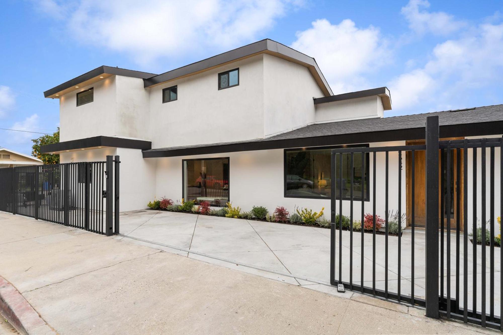 Hébergement de vacances Luxury Living 3br House With Outdoor Space, Parking *