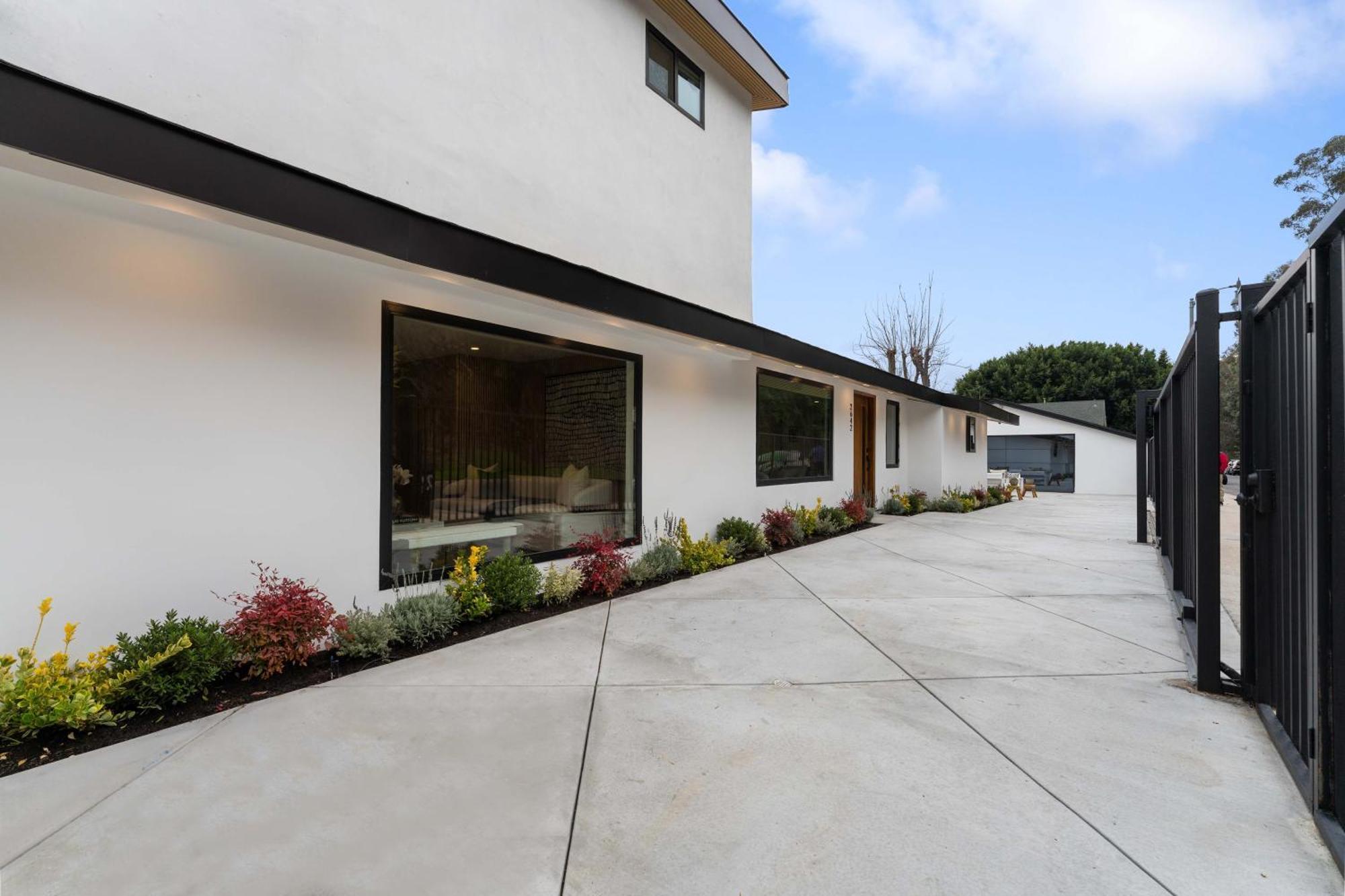 Hébergement de vacances Luxury Living 3br House With Outdoor Space, Parking *