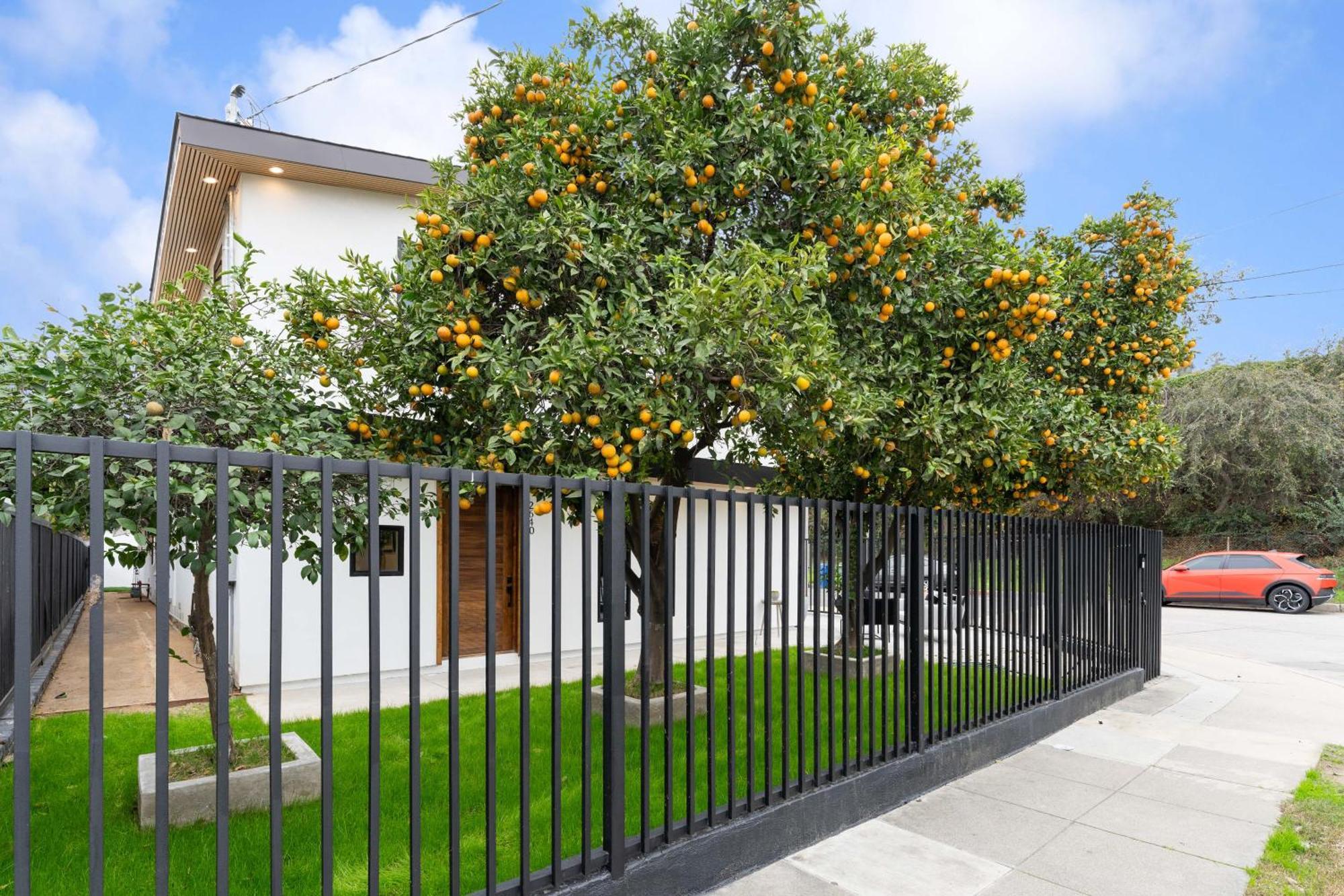 Luxury Living 3br House With Outdoor Space, Parking Hébergement de vacances *